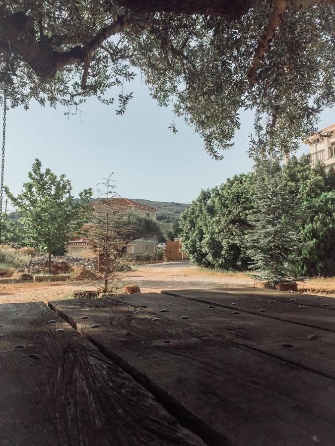 Agrilia Maison Razáta Buitenkant foto